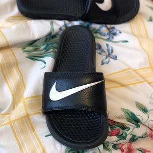 Nike slides
